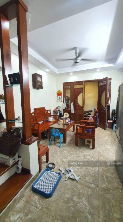 Bán nhà ngõ 79 Cầu Giấy, Quan Hoa, 35m2, 5 tầng, lô góc, tặng nội thất, giá 4.7 tỷ