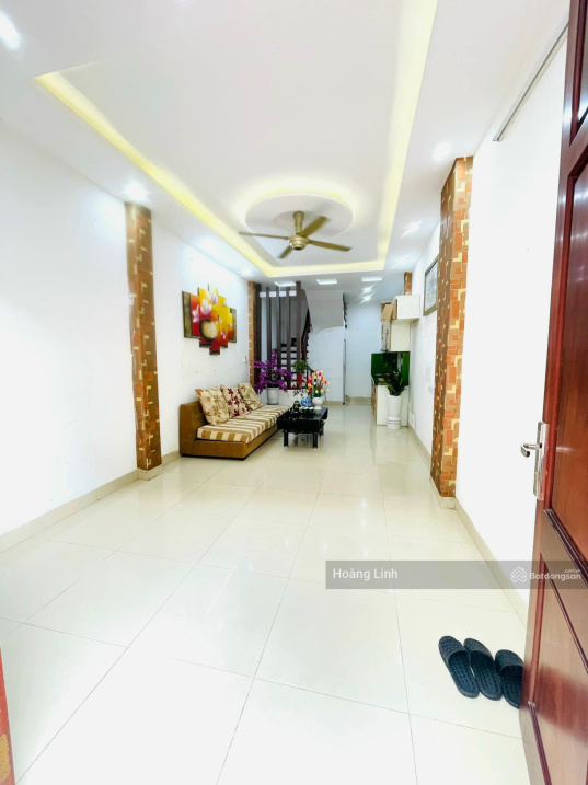 Bán nhà ngõ 68 Cầu Giấy, Quan Hoa, 43m2, 5 tầng, lô góc, ngõ 3 gác, nội thất đẹp, giá 5.9 tỷ