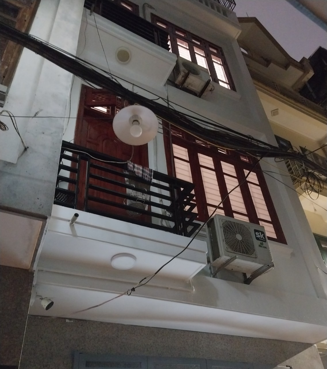 BÁN NHÀ NGUYỄN VĂN HUYÊN – DÂN XÂY CHẮC CHẮN – THOÁNG, ĐẸP – 43M2, 4T, GIÁ 5.95 TỶ