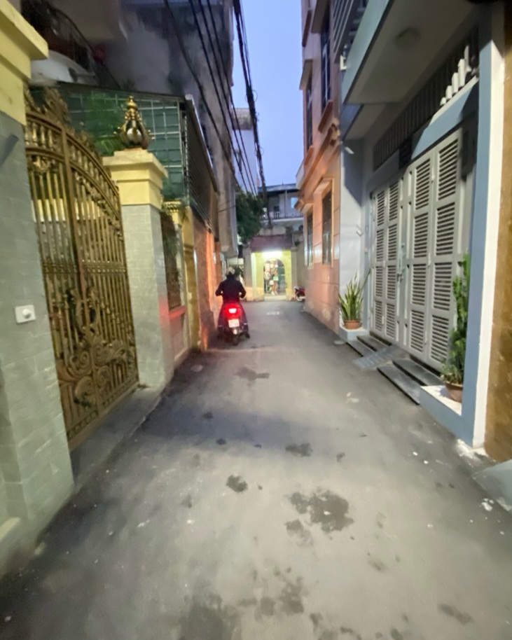 PHỐ HOÀNG QUỐC VIỆT – NHÀ DÂN XÂY, THIẾT KẾ HỢP LÝ – GẦN Ô TÔ – TẶNG NỘI THẤT – 50M2, 7.95 TỶ