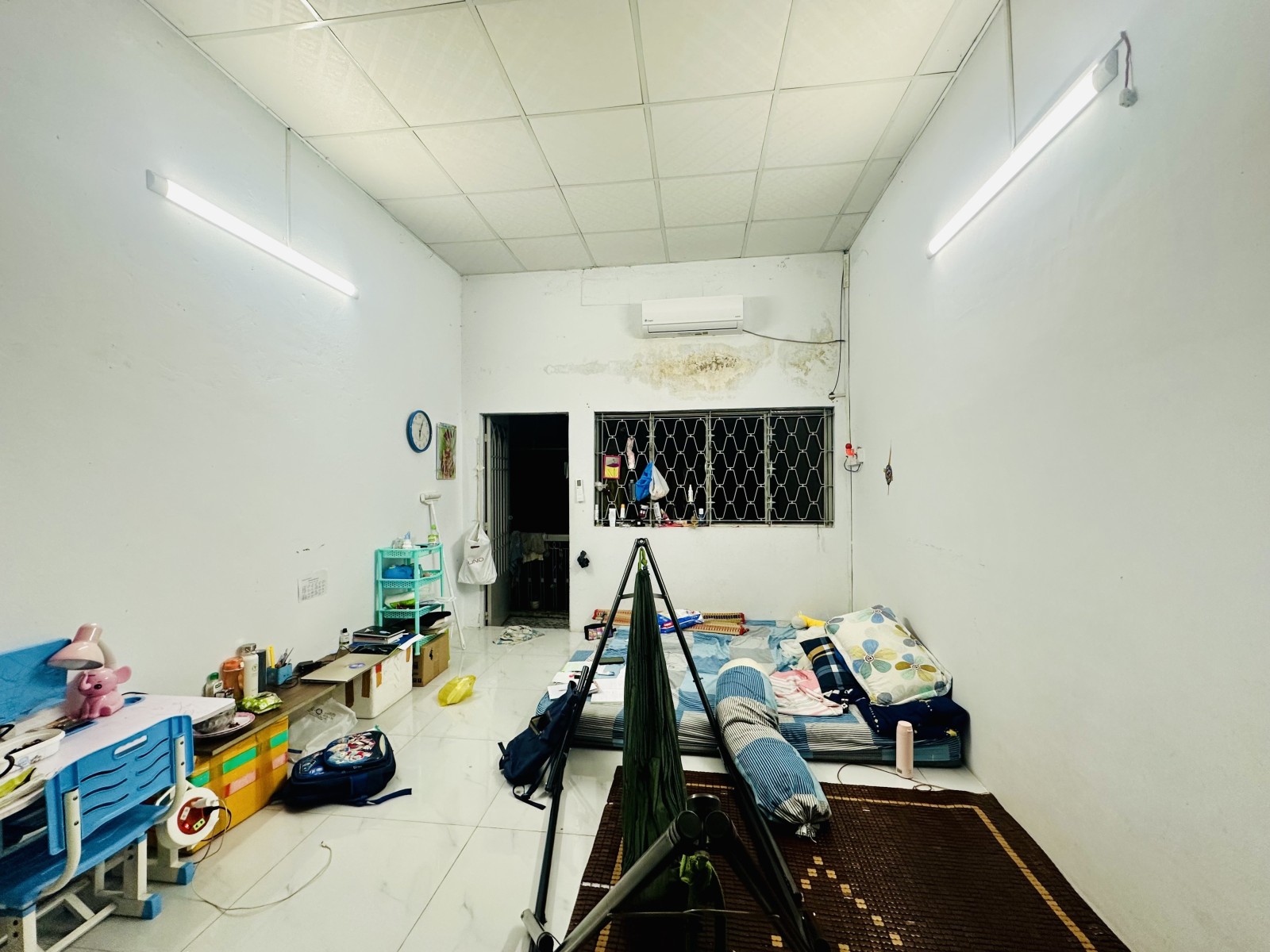 Q8 ĐƯỜNG BA ĐÌNH , NHÀ SẠCH SẼ HẺM THÔNG , ĐẦY ĐỦ CÔNG NĂNG , TIỆN ÍCH XUNG QUANH BAO LA , SỔ HỒNG RIÊNG 3,4M X 8M CHỈ