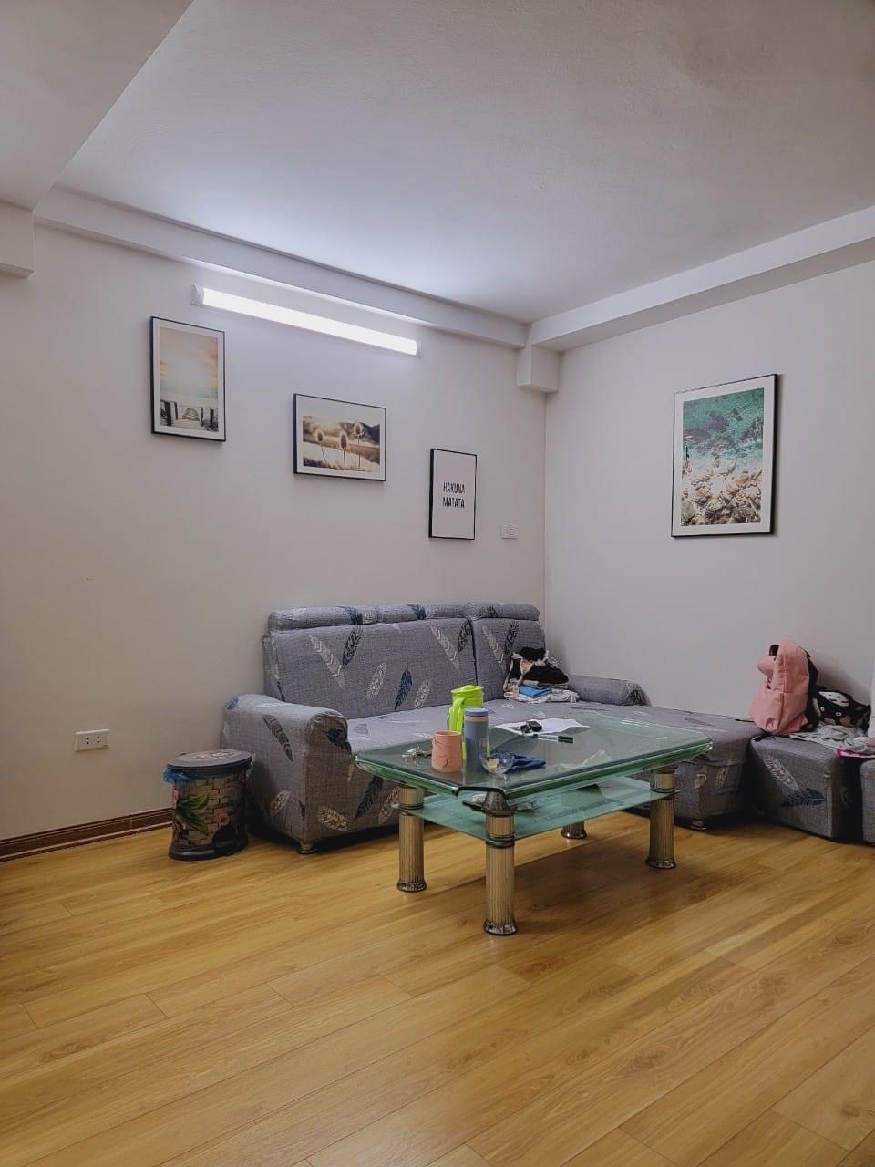 BÁN NHÀ TẬP THỂ T2 ĐH KTQD TRẦN ĐẠI NGHĨA HAI BÀ TRƯNG - 80M 2PN - SĐCC OTO ĐỖ CHÂN CẦU THANG FULL NỘI THẤT