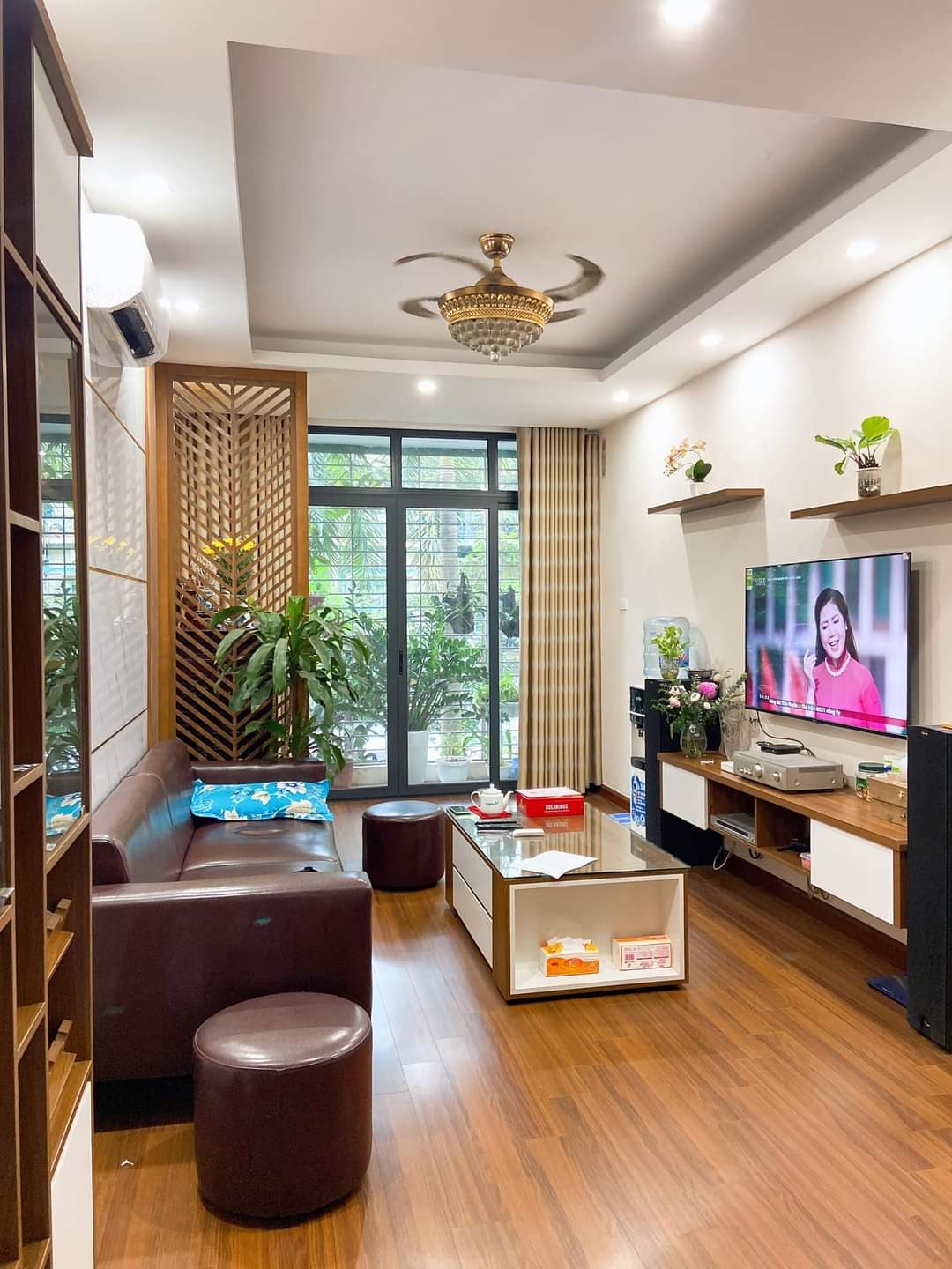 BÁN NHÀ TT 72HA VĨNH PHÚC, QUẬN BA ĐÌNH,DT100M2T2,GIÁ 3.5TỶ, NHÀ ĐẸP, NỘI THẤT XỊN