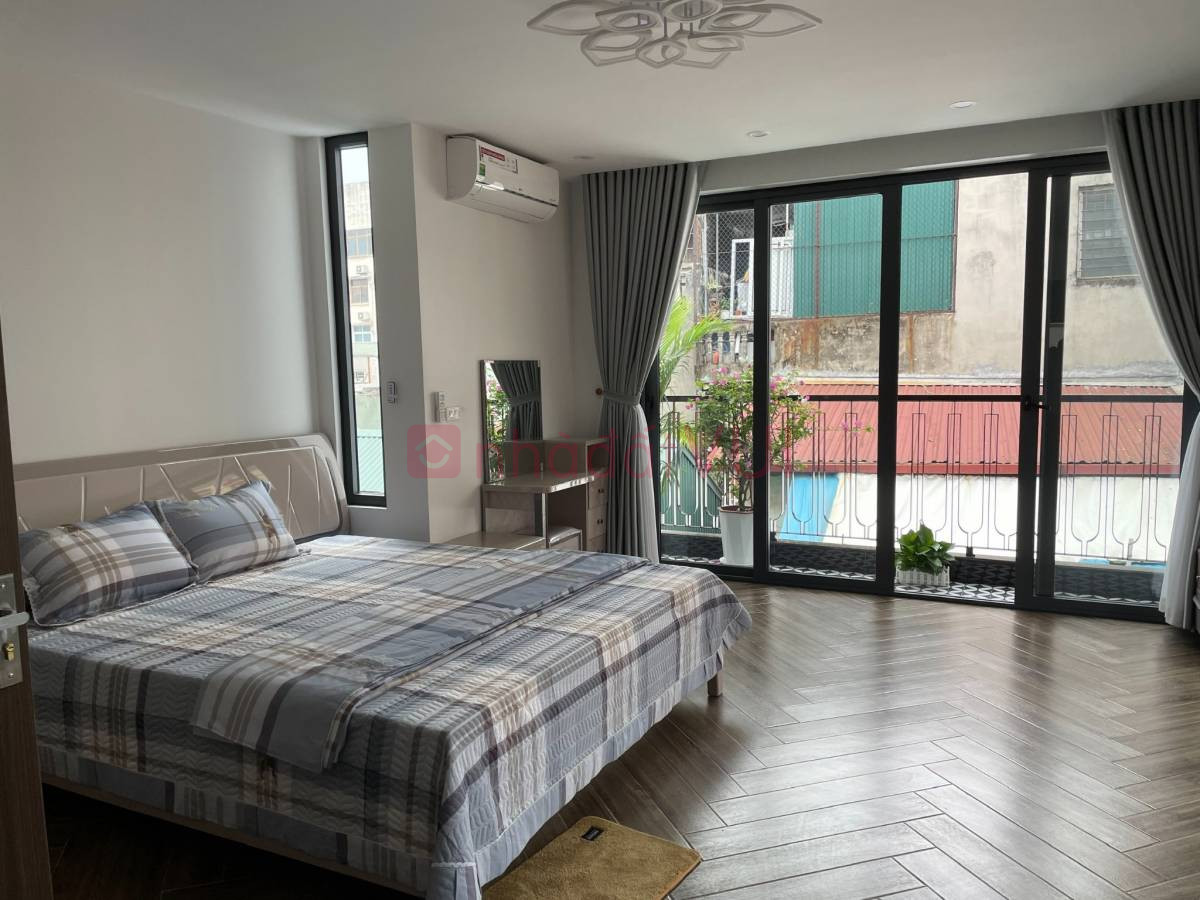 Bán nhà cực đẹp Phố Kim Mã lô góc 35m2, 5T, MT6m view Sân Chơi gần Hồ Ngọc Khánh