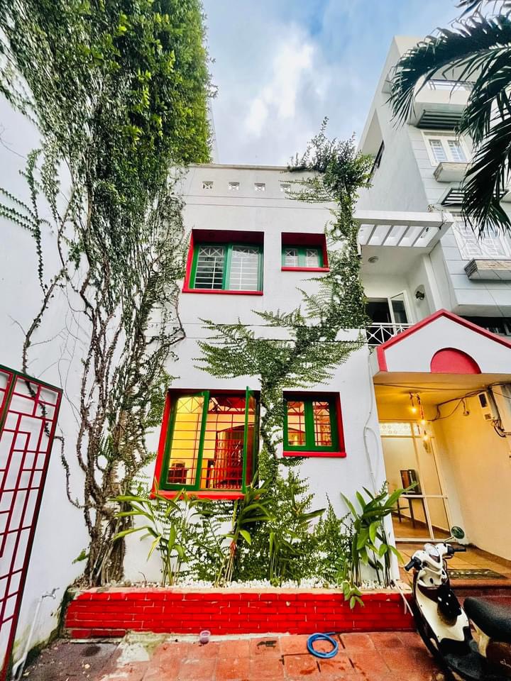 Cho thuê căn góc MT Trần Kế Xương phường 7 Phú Nhuận 6.5x15m