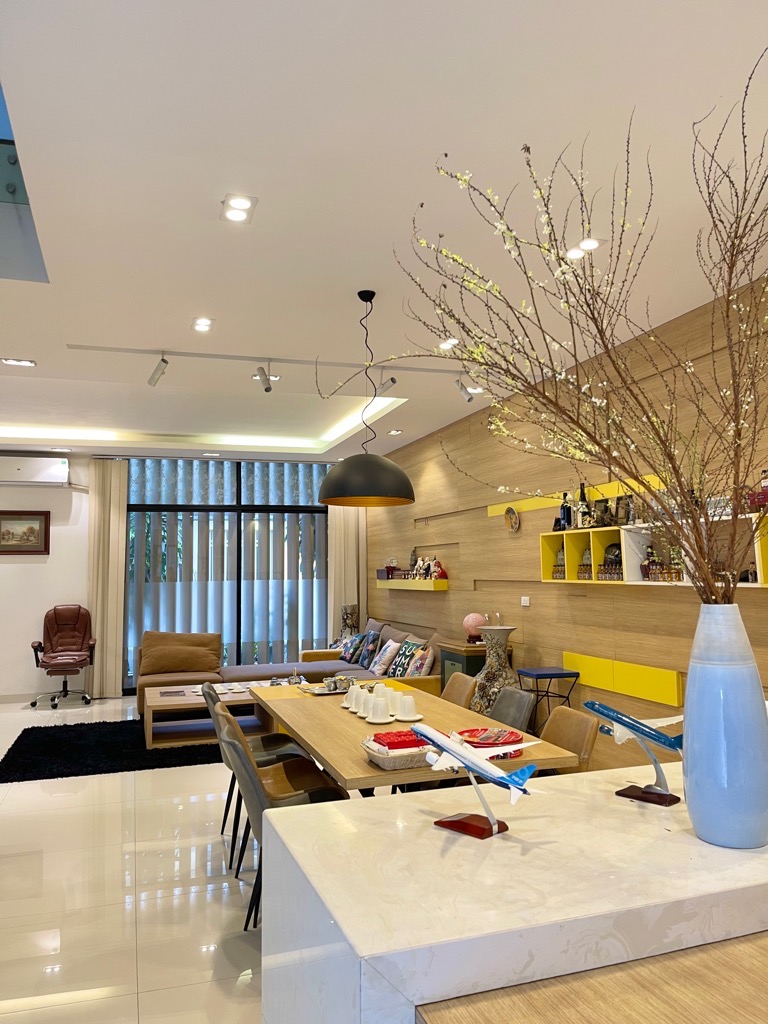 Siêu phẩm phố Hoàng Văn Thái 11.5 tỷ, 2 mặt ngõ ô tô 111m2, 4 tầng, MT8m tặng nội thất