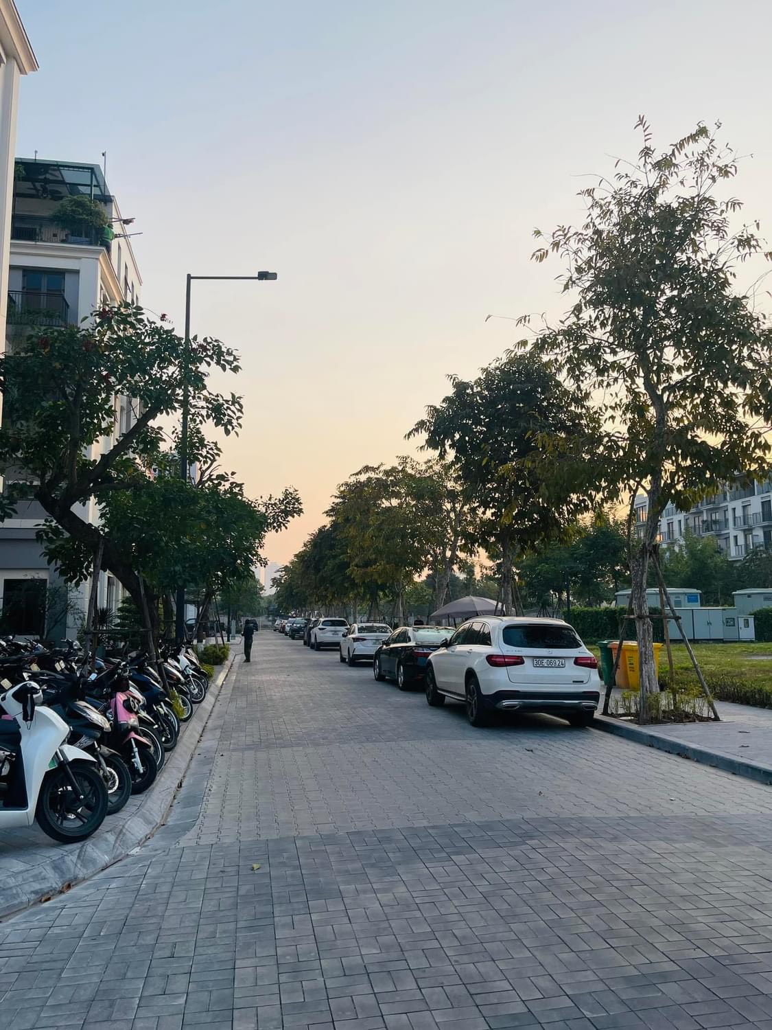 The Manor CentralPark Nguyễn Xiển, Mặt tiền 5m, 27.X Tỷ