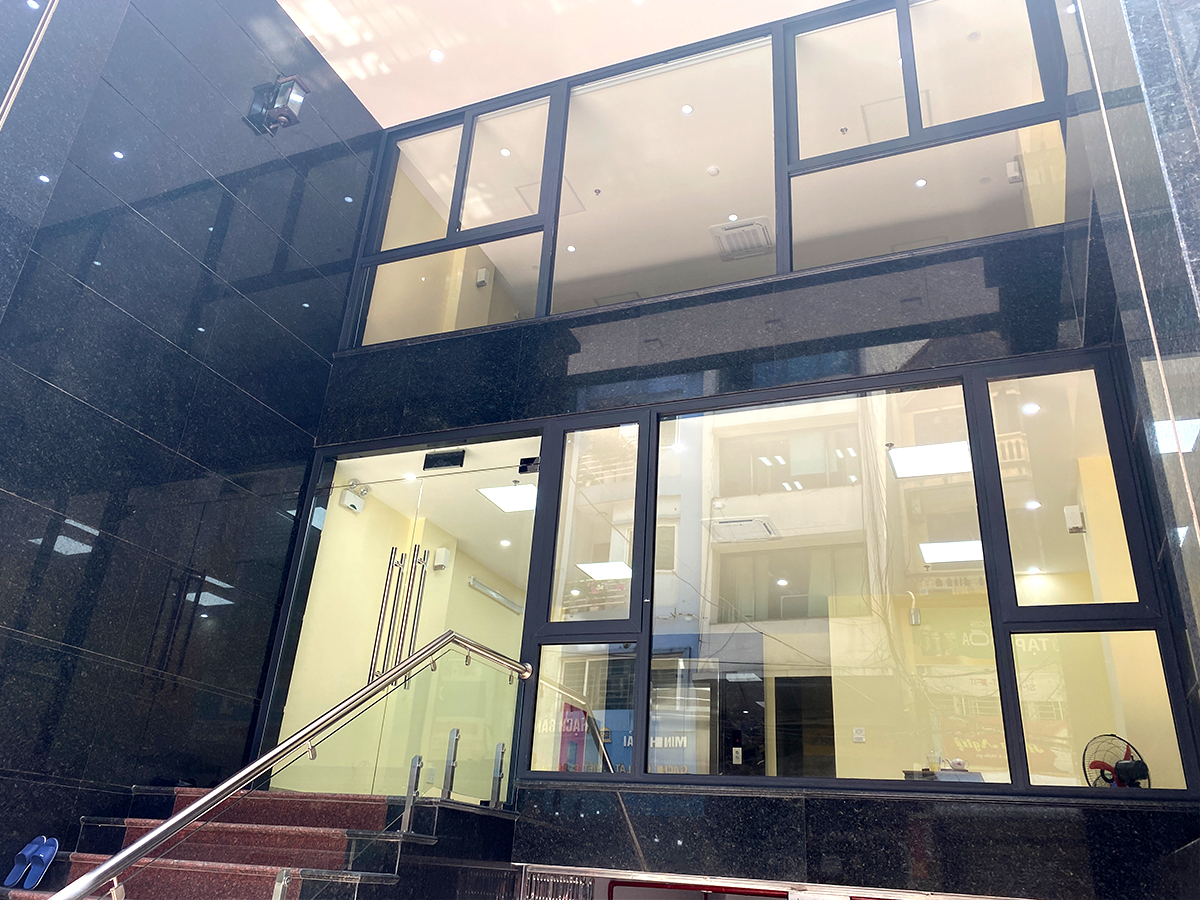 Cho Thuê Tòa VP Xây Mới 8 Tầng KDT Yên Hòa.View Công Viên.DT 100m2. Giá 120tr/th