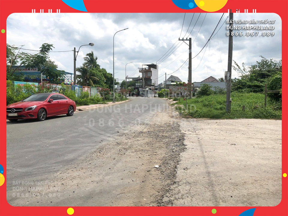 Q12. 21,x triệu/m2. 1100m2 đất MẶT TIỀN. Ngang 29M. Gần Cao đẳng Điện Lực. QH 2 MẶT TIỀN.