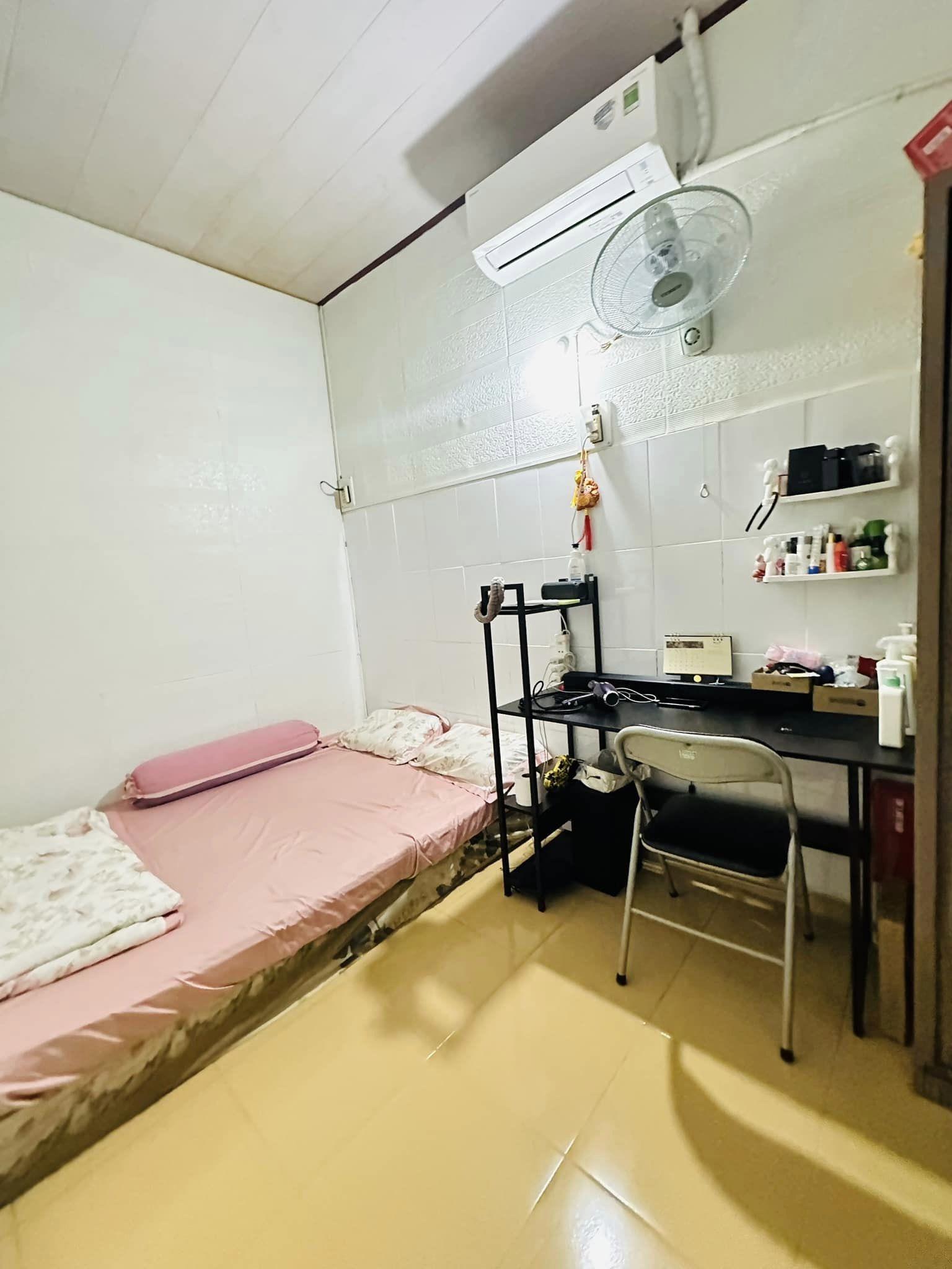 NHÀ HUỲNH VĂN BÁNH-42M2-3PN-CHỈ NHỈNH 5 TỶ.