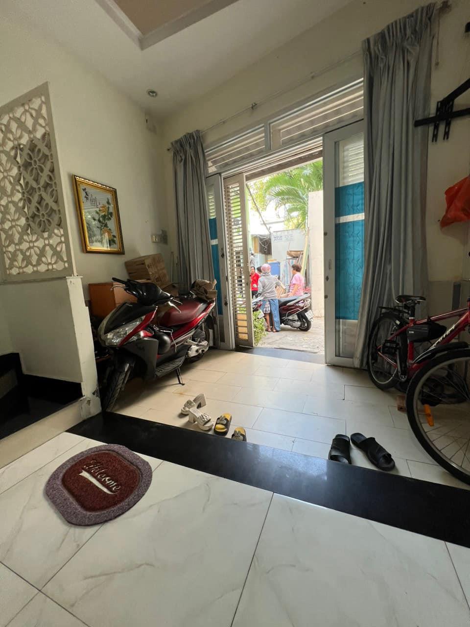 NHỈNH 6 TỶ CÓ NGAY NHÀ 40M2-4 TẦNG-5PN ĐƯỜNG TRƯƠNG QUỐC DUNG.