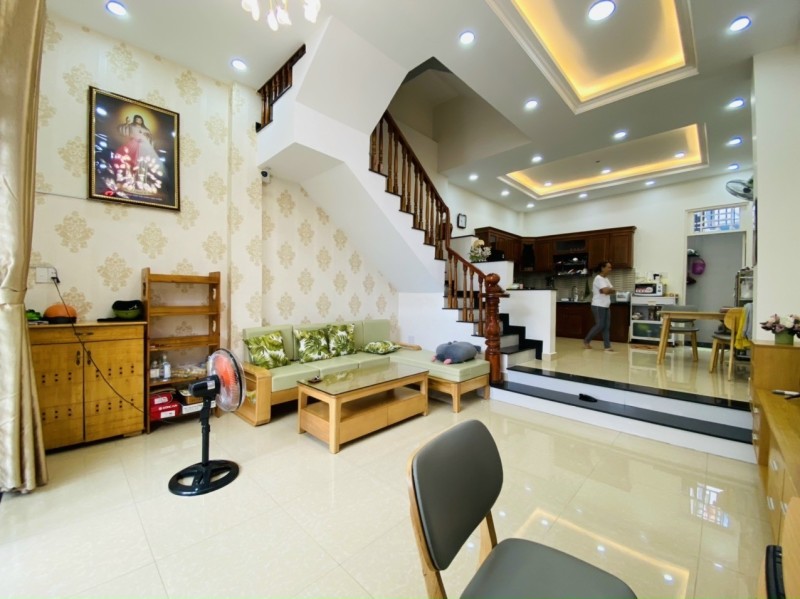 Bán nhà gần Quốc Lộ 13_65m2_4.7x14m_3PN_Hiệp Bình Chánh_Thủ Đức_Giá 5,6 tỷ