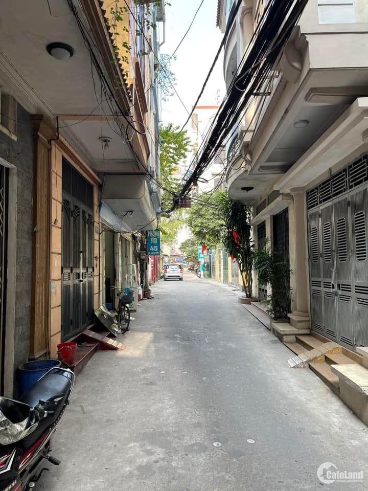 HIẾM PHỐ THÁI HÀ 22M 4T 50M RA PHỐ NGÕ THẲNG 3 TỶ 0899024999