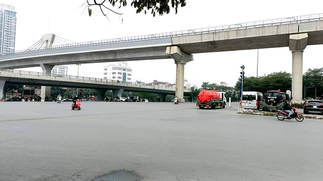 Bán Nhà Mặt Phố Cầu Giấy Quận Cầu Giấy. 60m Nhỉnh 17 Tỷ. Cam Kết Ảnh Thật Mô Tả Chính Xác. Chủ Cần Thanh Khoản Nhanh.