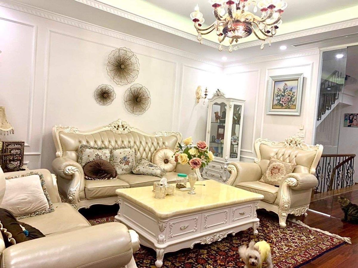 BÁN NHÀ PHÂN LÔ, 5 TẦNG PHỐ TRUNG KÍNH, VỊ TRÍ ĐẸP, SÁT PHỐ, GARA Ô TÔ, KINH DOANH ĐỈNH.