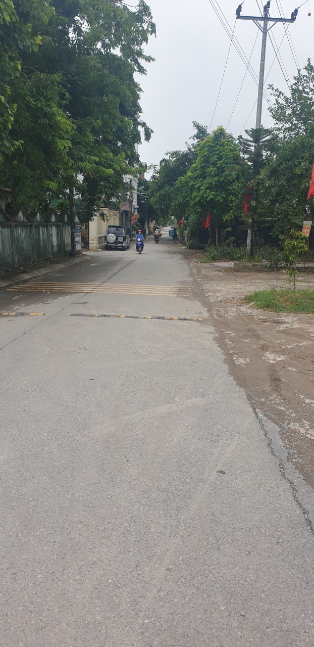 Giảm GIÁ, Bán NHANH trong tháng! Đất Giang Biên, ngõ ô tô, DT 40m2, giá 1.85 tỷ