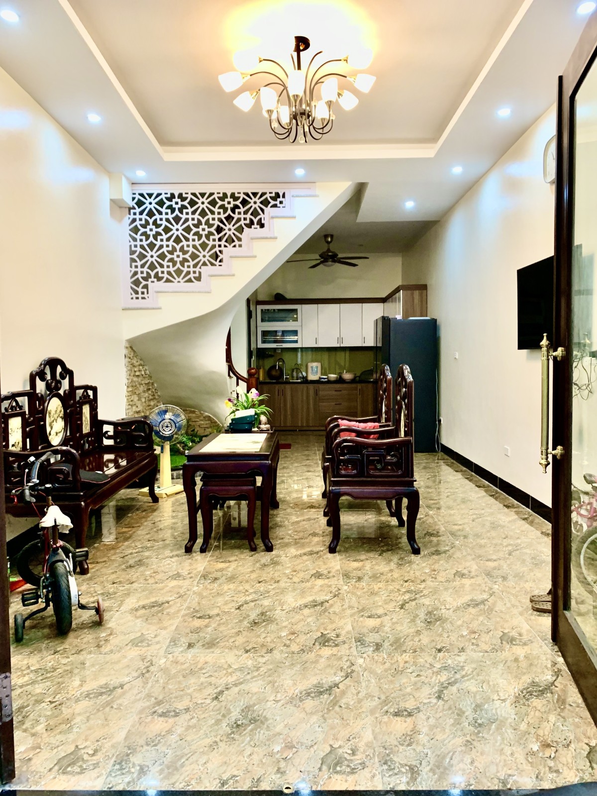 BÁN NHÀ Ô TÔ TRÁNH KINH DOANH QUY HOẠCH ỔN ĐỊNH 40M4T NHỈNH 6 TỶ