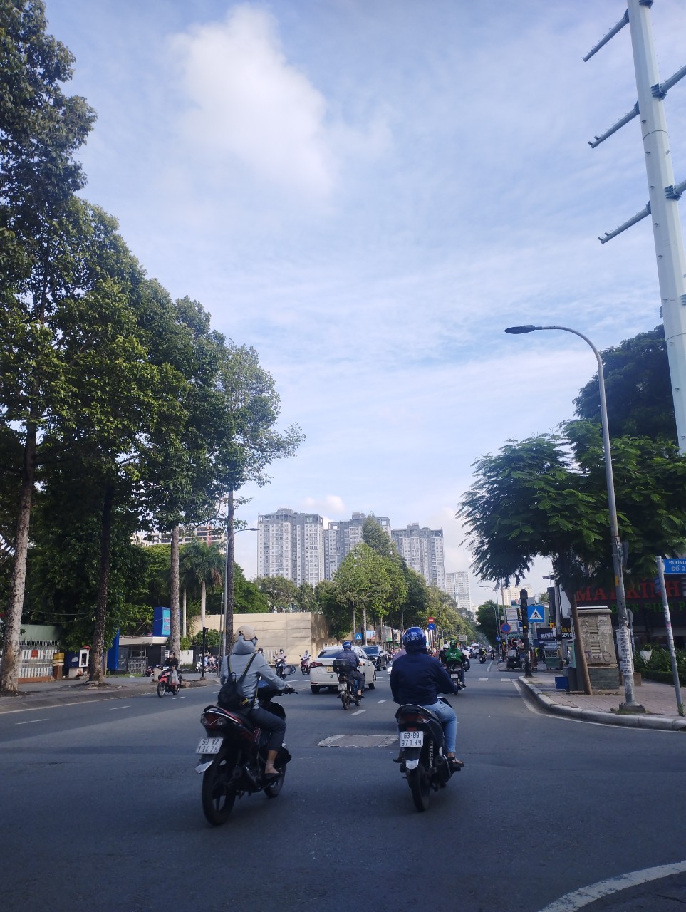 Ngộp Lý Thường Kiệt - Tân Bình - 4x14m2 - 2 tầng - HXH lắc đầu