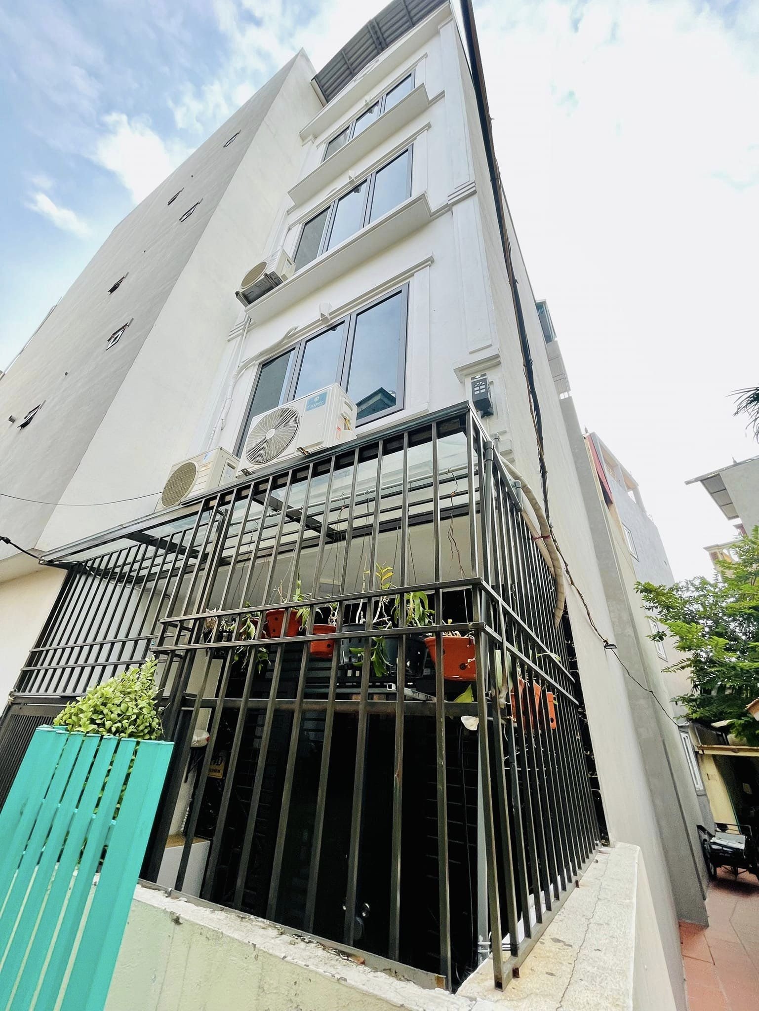 BÁN NHÀ 5 TẦNG X 40M2 - 4 NGỦ - LÔ GÓC-CẠNH KĐT VĂN PHÚ - GIÁ 4.2 TỶ