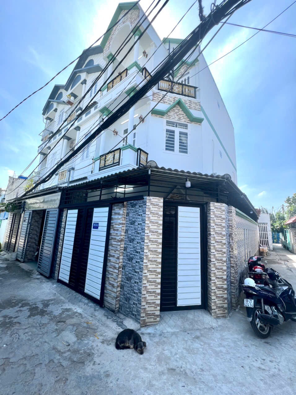 Bán nhà diện tích lớn - Có phòng dưới đất ch người lớn tuổi ,Nhà Bè.