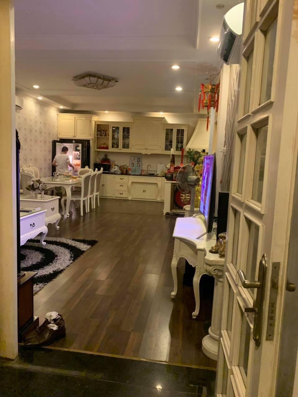 Bán biệt thự khu VIP Nguyễn Huy Tưởng P6 Bình Thạnh - 9x13m - 4 Tầng - Full nội thất - đường xe hơi