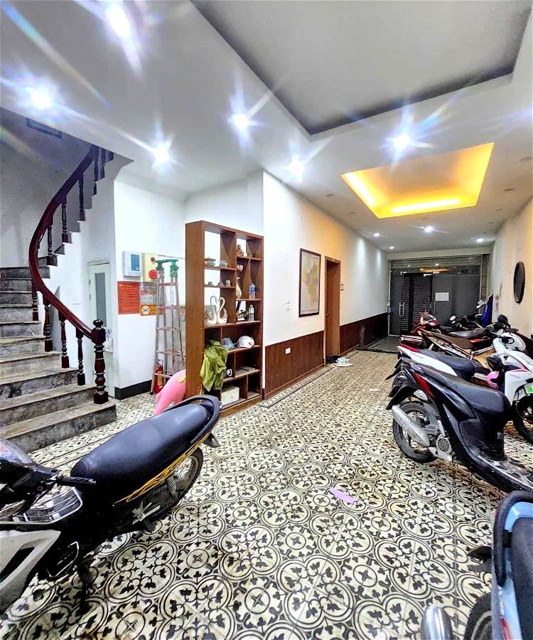 Bán Nhà Phố Trần Duy Hưng Quận Cầu Giấy. 110m Xây 6 Tầng Mặt Tiền 8m Nhỉnh 19 Tỷ. Cam Kết Ảnh Thật Mô Tả Chính Xác. Chủ