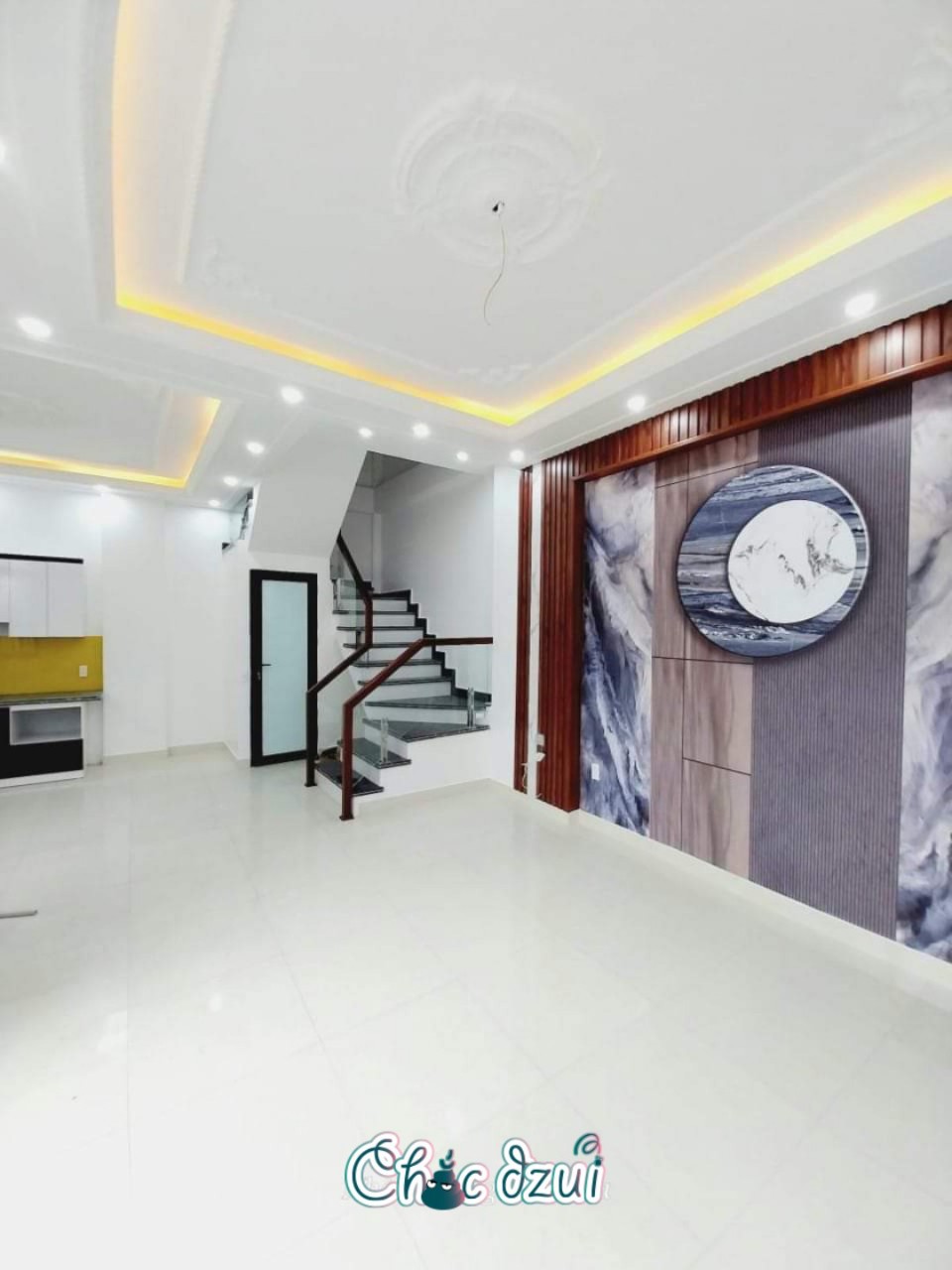 Bán nhà ngõ 225 Ngô Gia Tự, diện tích 46m 3 tầng GIÁ 2.35 tỉ mới tinh, độc lập