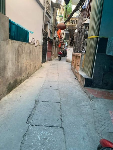 Bán Nhà Cầu Giấy - Dịch Vọng Hậu Nhà ngõ thông thoáng Gần phố DT 45m 4 Tầng Giá 4,8 Tỷ
