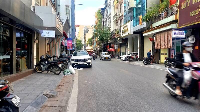 Bán nhà mặt phố Mai Hắc Đế, HBT 28m2 mặt tiền 4,5m KD đỉnh