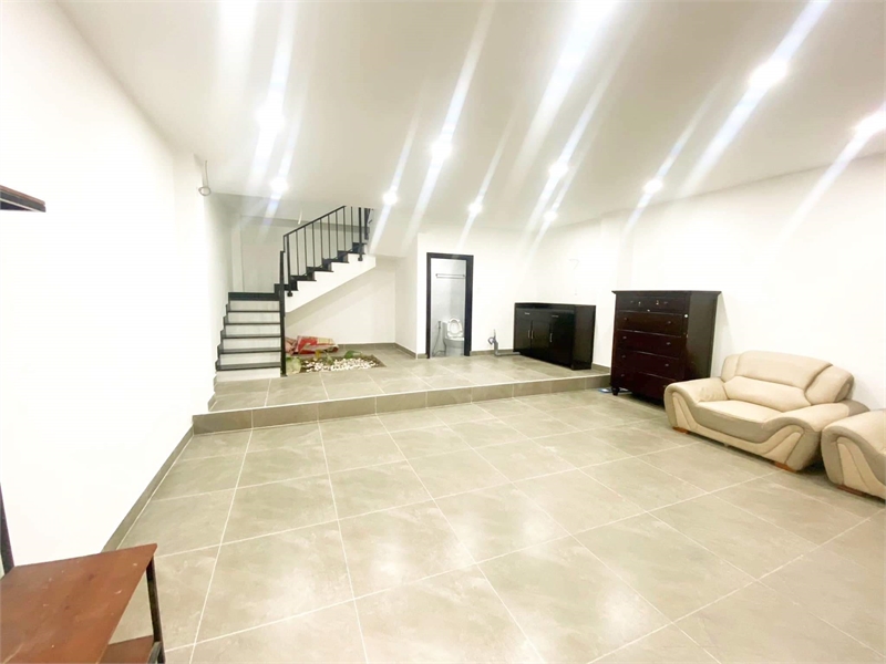 Gần đại học Văn Lang_Gò Vấp_ 5,5x10M 5 tầng + sân thượng Chỉ 5 tỷ x