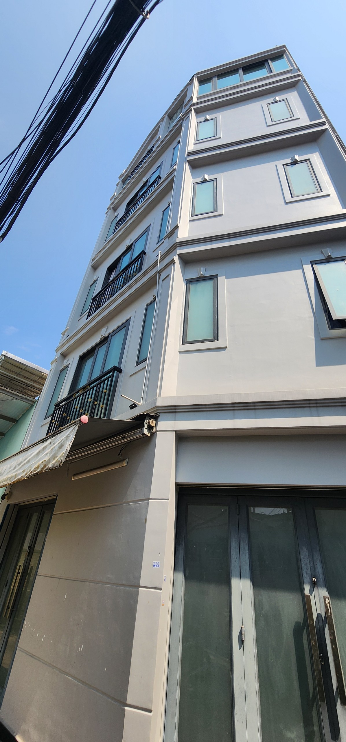 Gần ĐH Văn Lang_5 tầng 9PN_lời 420 triệu_Dương Quảng Hàm P5 Gò Vấp