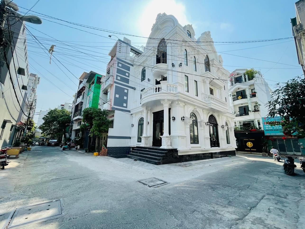 GÒ DÂU Q.TP- KHU PHÂN LÔ- NGANG 4.6M - 4 TẦNG - HẺM 8M - HOÀN CÔNG ĐỦ