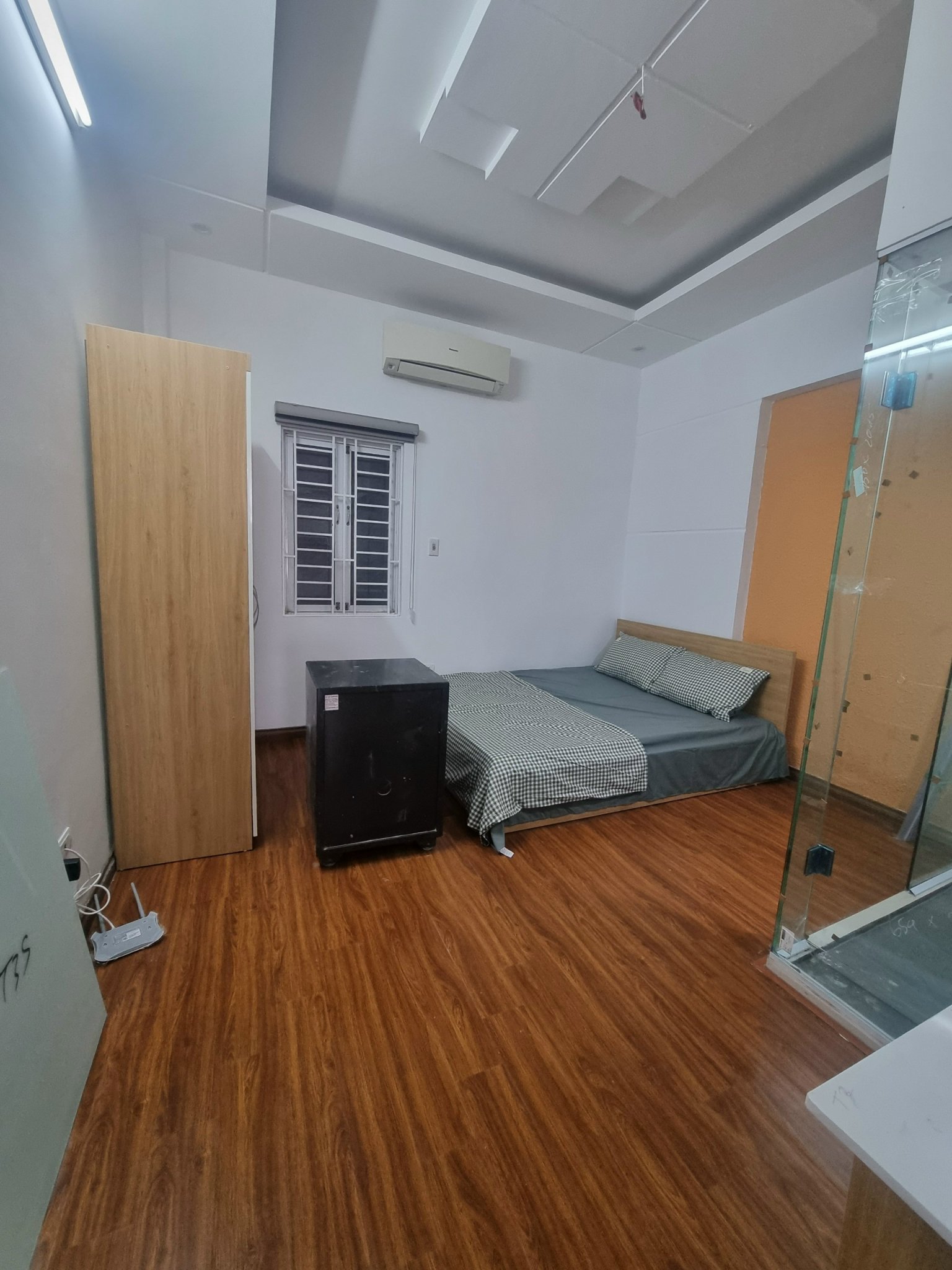 Cần bán gấp nhà dòng tiền ngõ 43 Trung Kính 53m2, 5T, 9P khép kín đủ đồ kinh doanh