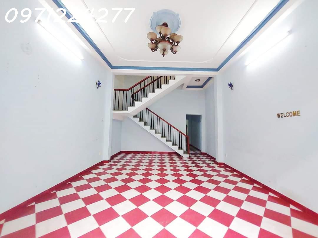 MẶT TIỀN KINH DOANH - GẦN LÊ VĂN VIỆT DT 86M2 ( 4.8 X 18 ) 2 TẦNG , KHU VỰC SẦM UẤT - TIỆN ÍCH NGẬP TRÀN [ GIÁ CHỈ 6.1