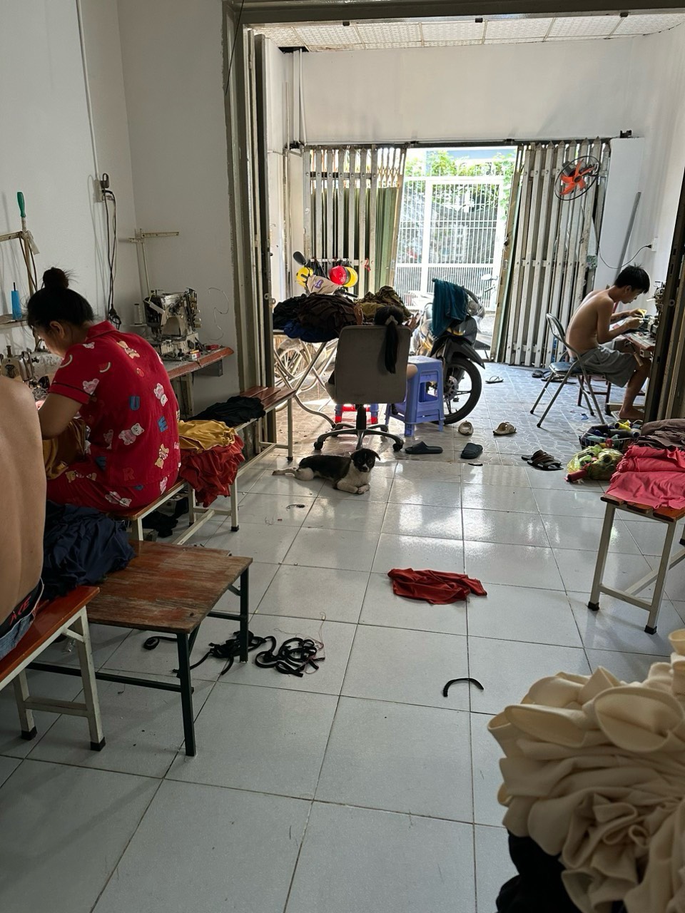 Nhà 4x15m 3pn 2wc hẻm xe hơi giá tốt hốt ngay a chị ơi!