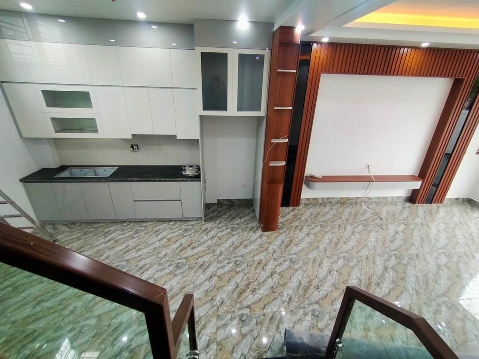 Cần bán căn nhà 3 tầng tự tay xây tâm huyết chắc chắn Tại Hy Tái , Hồng Thái.