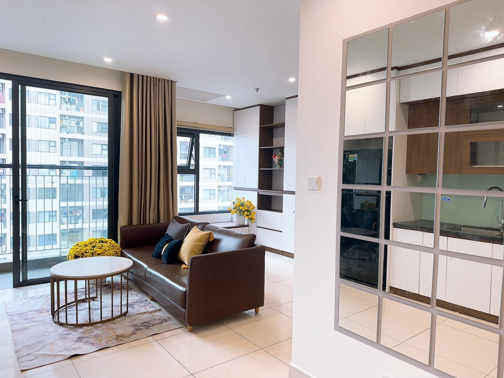 Bán 2 ngủ 2 vệ sinh góc Vinhomes Ocean Park 1