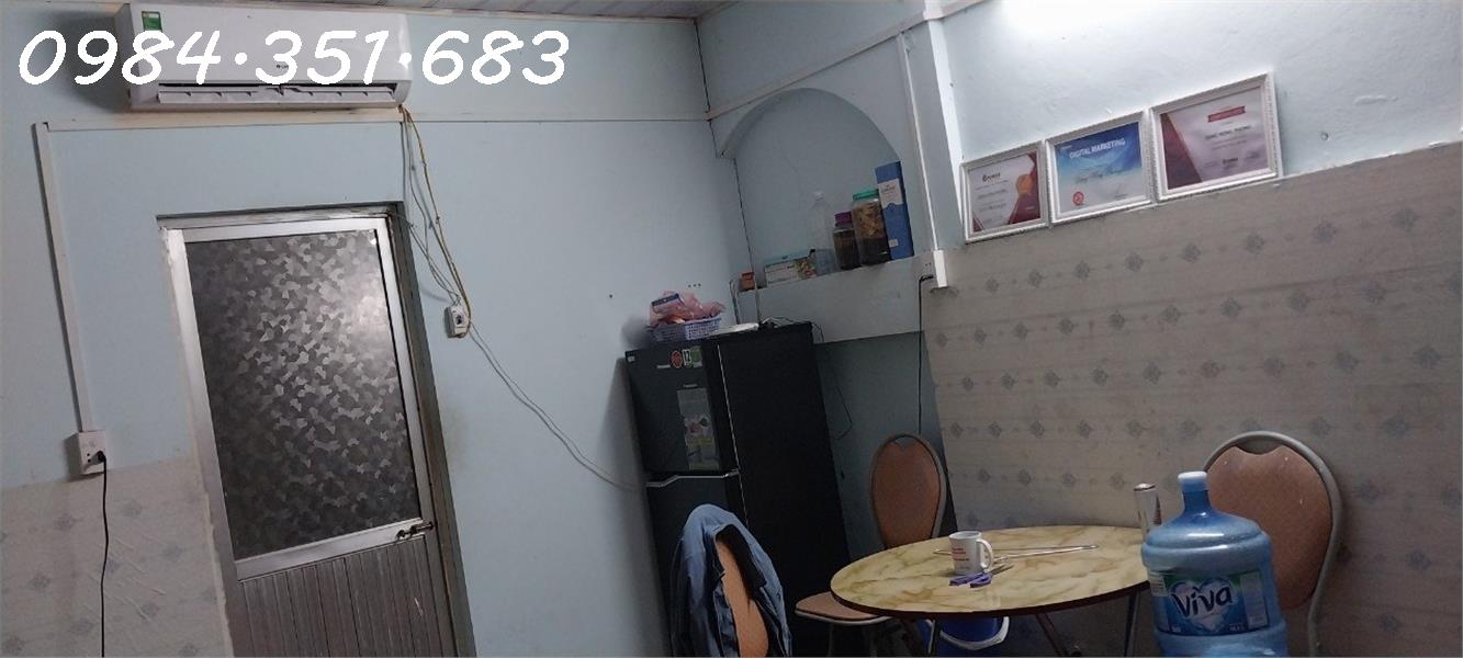 Có phòng cần cho thuê tại Đường Nguyên Hồng, Quận Ba Đình, HN