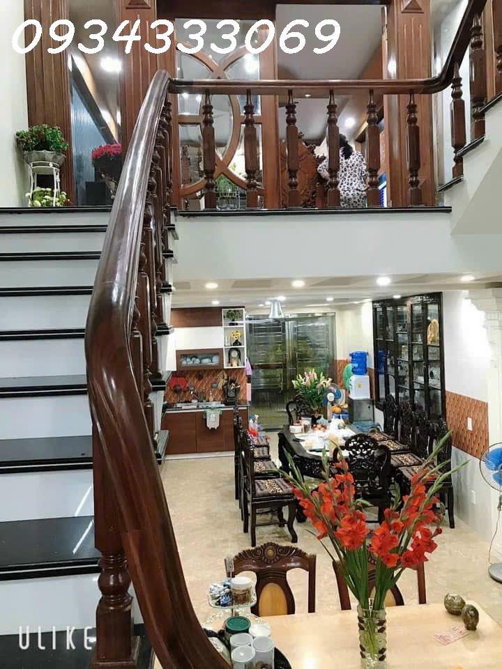 Cắt lỗ 2 căn 153 Cát Dài, Lê Chân 42-48m2 4 tầng TCĐ 1 con ĐTT 1 con TTT ngõ rộng nông cụt 1 ngoặt giá 3.3-3.8 tỉ