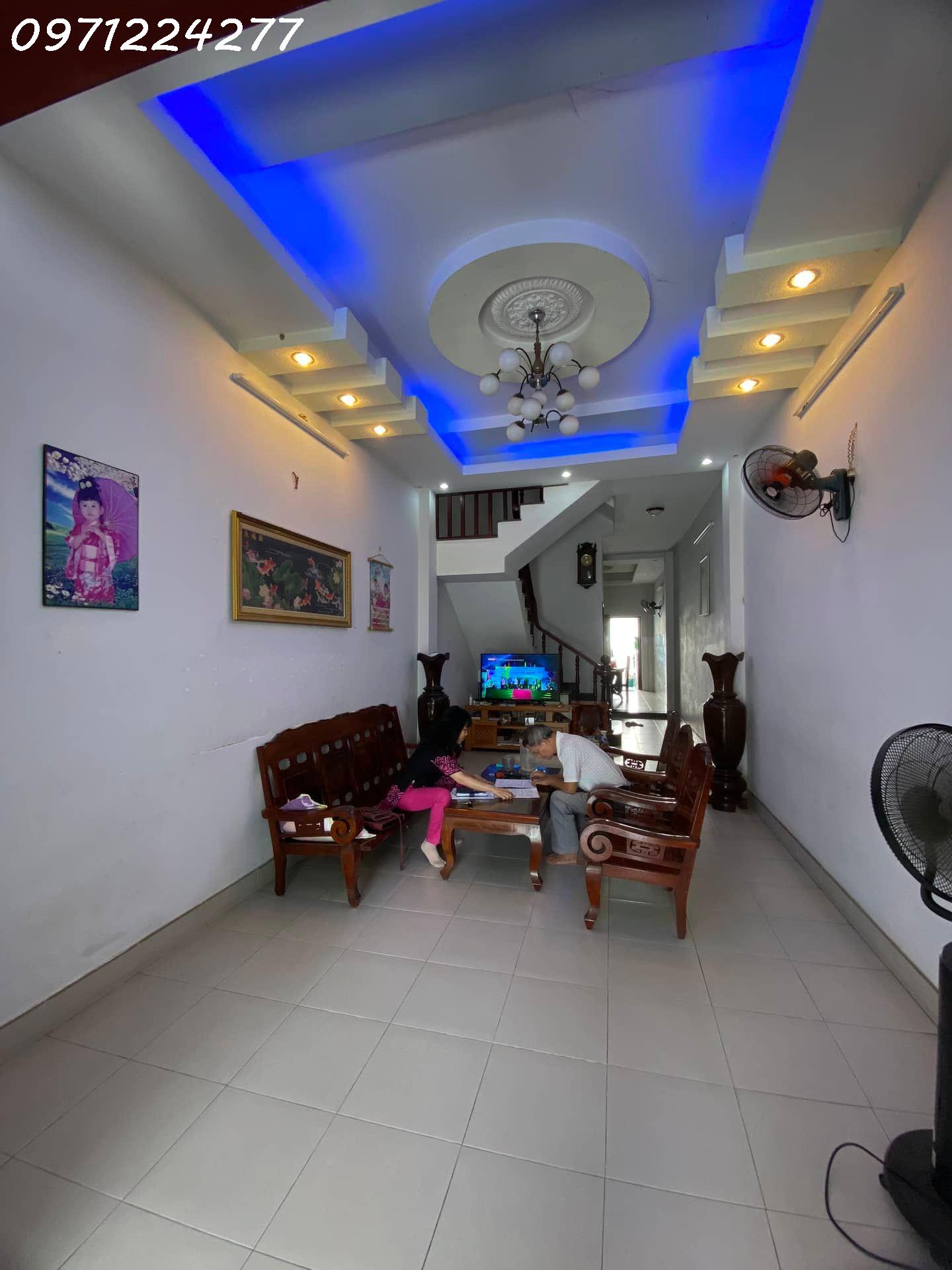 CẦN BÁN NHÀ ĐƯỜNG SỐ 9 - TRƯỜNG THỌ - THỦ ĐỨC : 115M2 3 TẦNG ( GIÁ CHỈ 8 TỶ.. + 3PN + 3WC + SÂN ĐỖ XE HƠI - HOÀN CÔNG