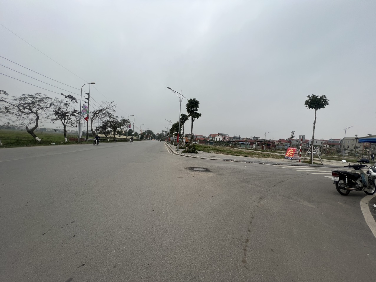 CỰC SỐC CẦN B. ÁN GẤP MỞ BÁN SIÊU PHẨM ĐƯỜNG TO MÁY BAY BOOING ĐỖ CỬA giá chỉ nhỉnh 1 tỷ