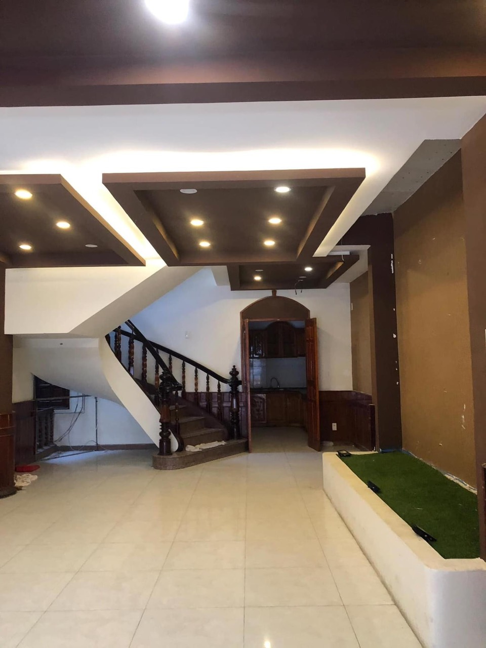 [GIÁ THƯƠNG LƯỢNG VÀ HỖ TRỢ SETUP] Cho thuê nhà nguyên căn mặt tiền NTMK. Diện tích 110m2