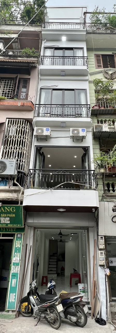 Bán nhà 5 tầng mặt phố số nhà 93 mặt phố Hồ Đắc Di- Đống Đa. Sổ đỏ chính chủ