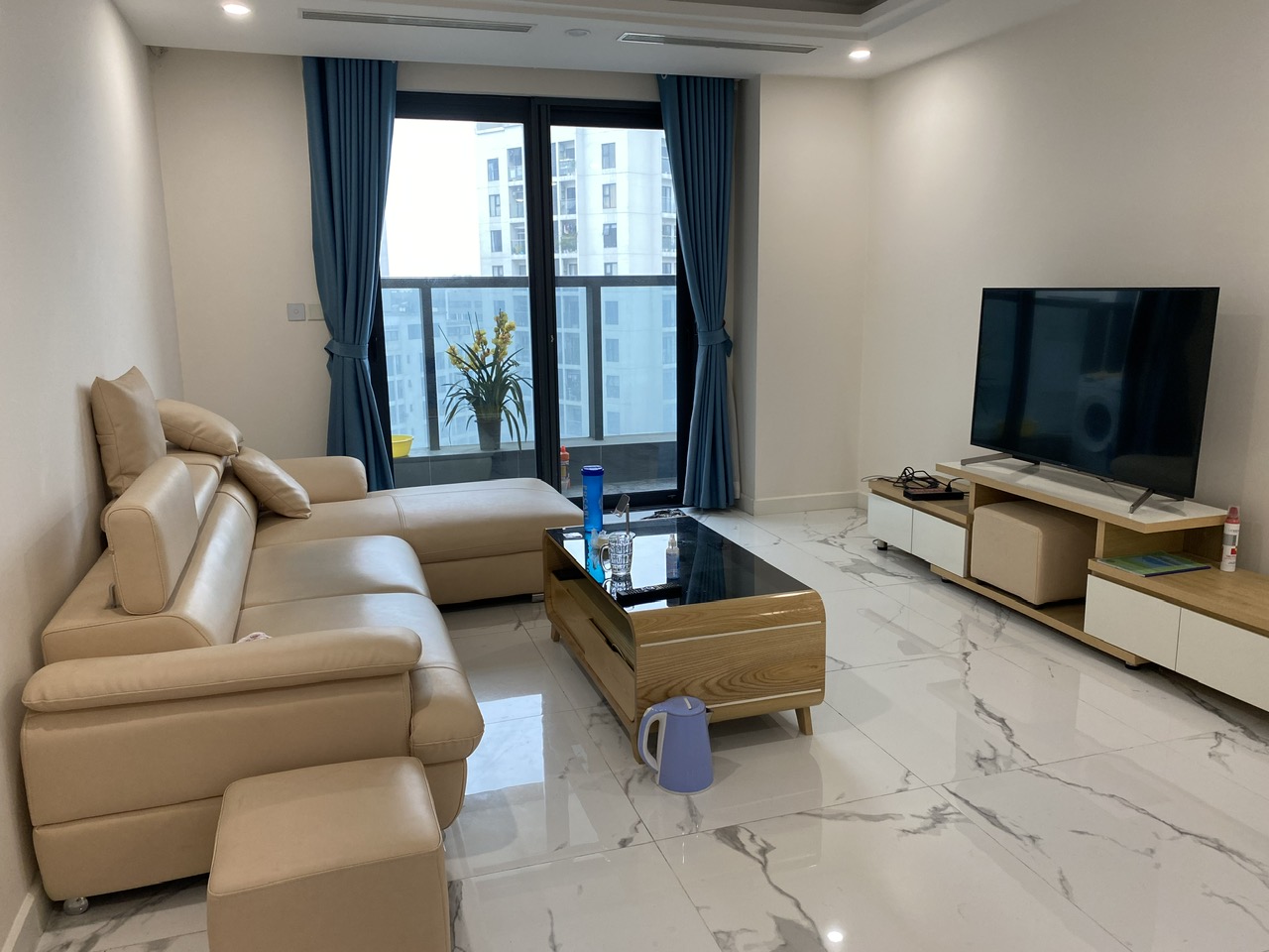 Chính chủ cho thuê căn hộ tại Sunshine Center, 16, Đường Phạm Hùng, Phường Mỹ Đình 2, Nam Từ Liêm, Hà Nội.