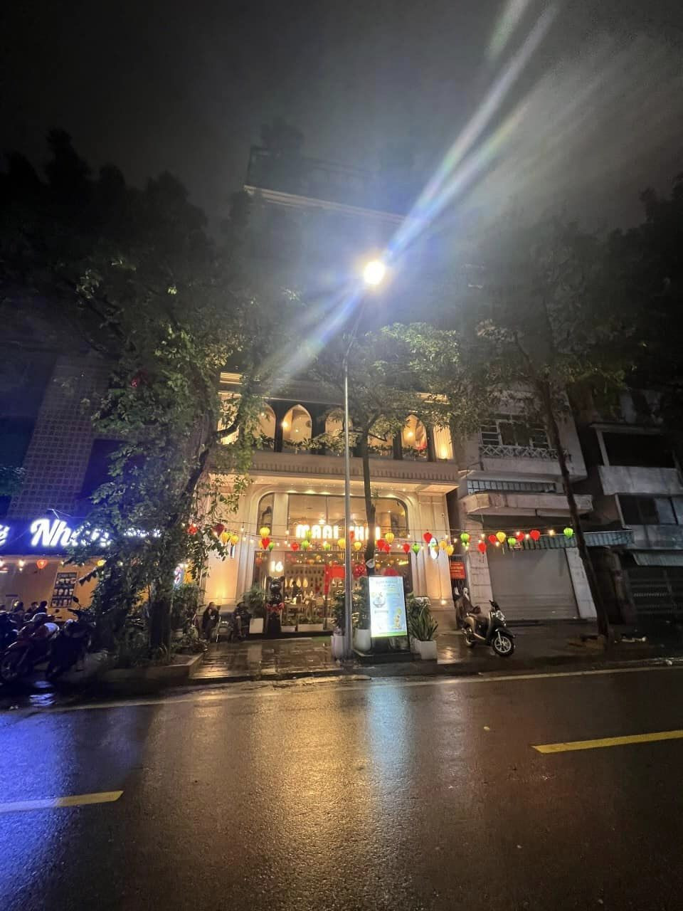 Bán nhà mặt phố Xã Đàn, Đống Đa,70m2, MT: 5m, kinh doanh đỉnh chào 42 tỷ