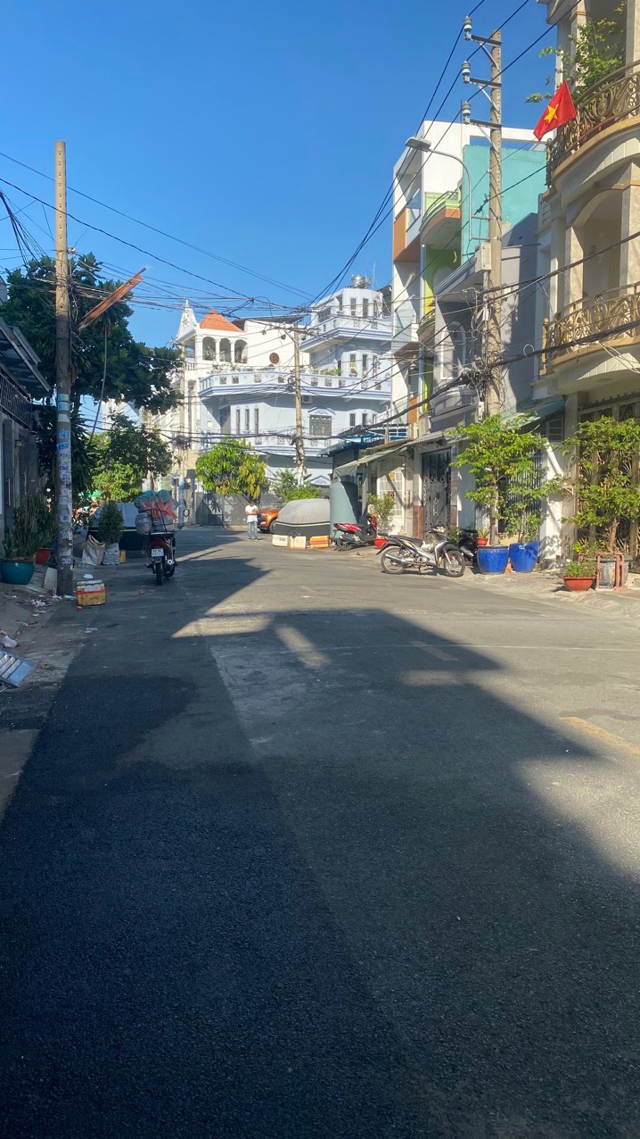 Bán nhà VTKD 12M Ngay Phú Thọ Hòa quận Tân Phú 4 x 21M chỉ 7,5 tỷ