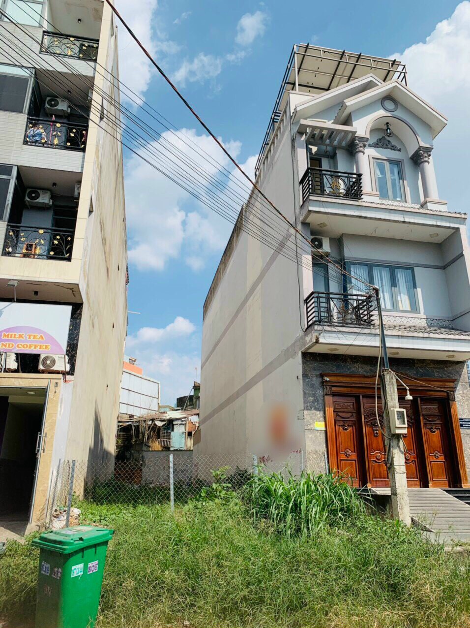 Bán lô đất thổ cư, sát chợ Thủ Đức, dt 177m² giá 70 tr/m² thương lượng.