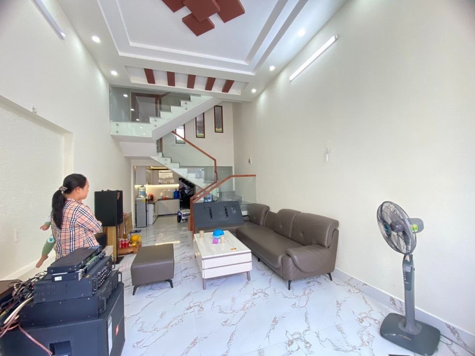 Bán nhà mặt ngõ Ngô Gia Tự 48m 4 tầng GIÁ 3 tỉ, ô.tô đỗ cửa, thông Trung Hành