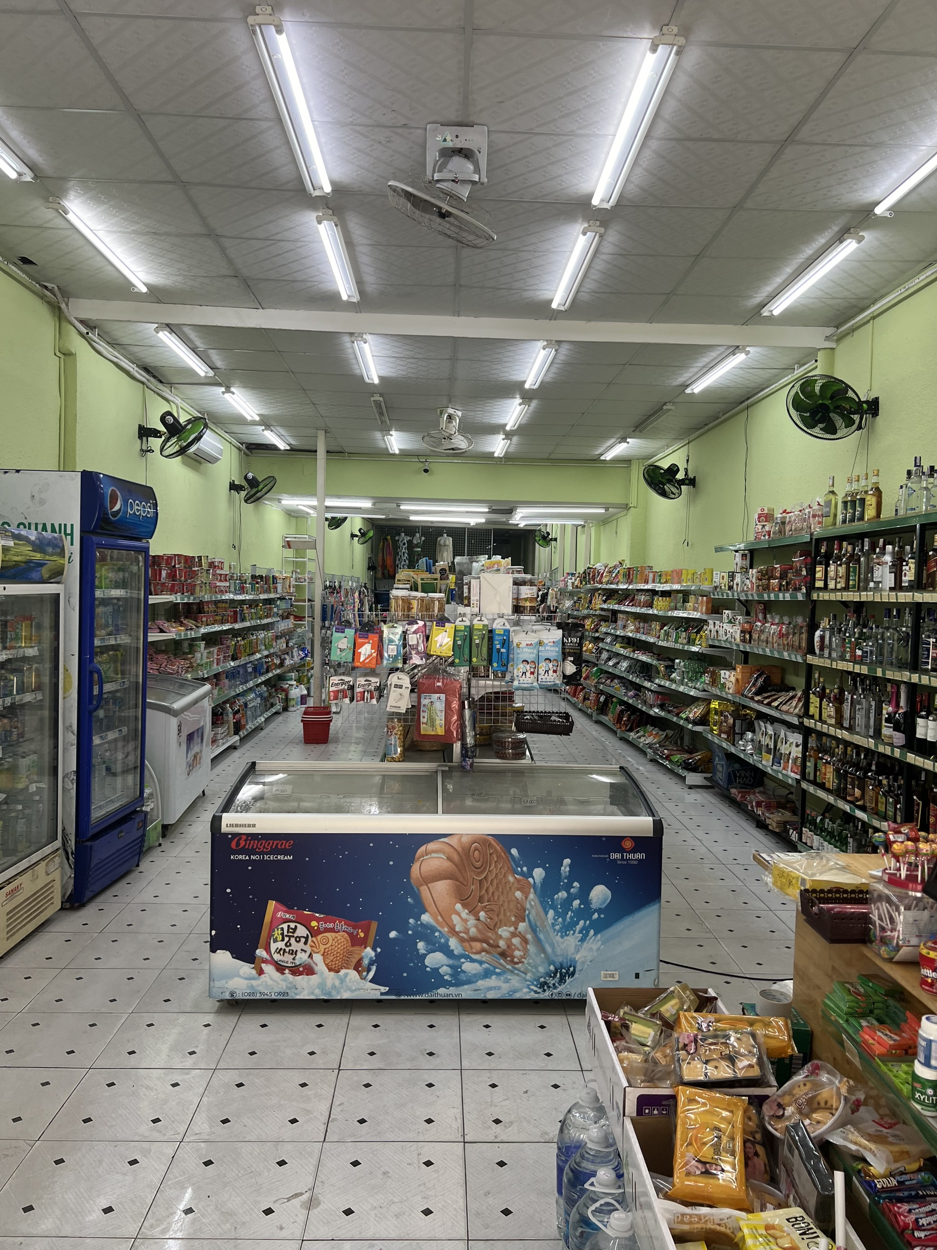 ƯU ĐÃI - Cho Thuê nhà giá rẻ khu phố Tây ngay trung tâm Nha Trang, DTSD 300m2