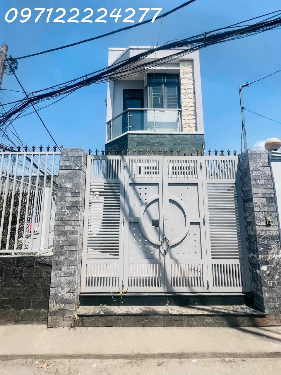 BÁN NHÀ TRƯỜNG THỌ - XE HƠI ĐỖ CỬA- GIÁ 4.7 TỶ DT:60M2 ( 5.5 X 11 ) 2 TẦNG BTCT + 2PN - HOÀN CÔNG CHUẨN